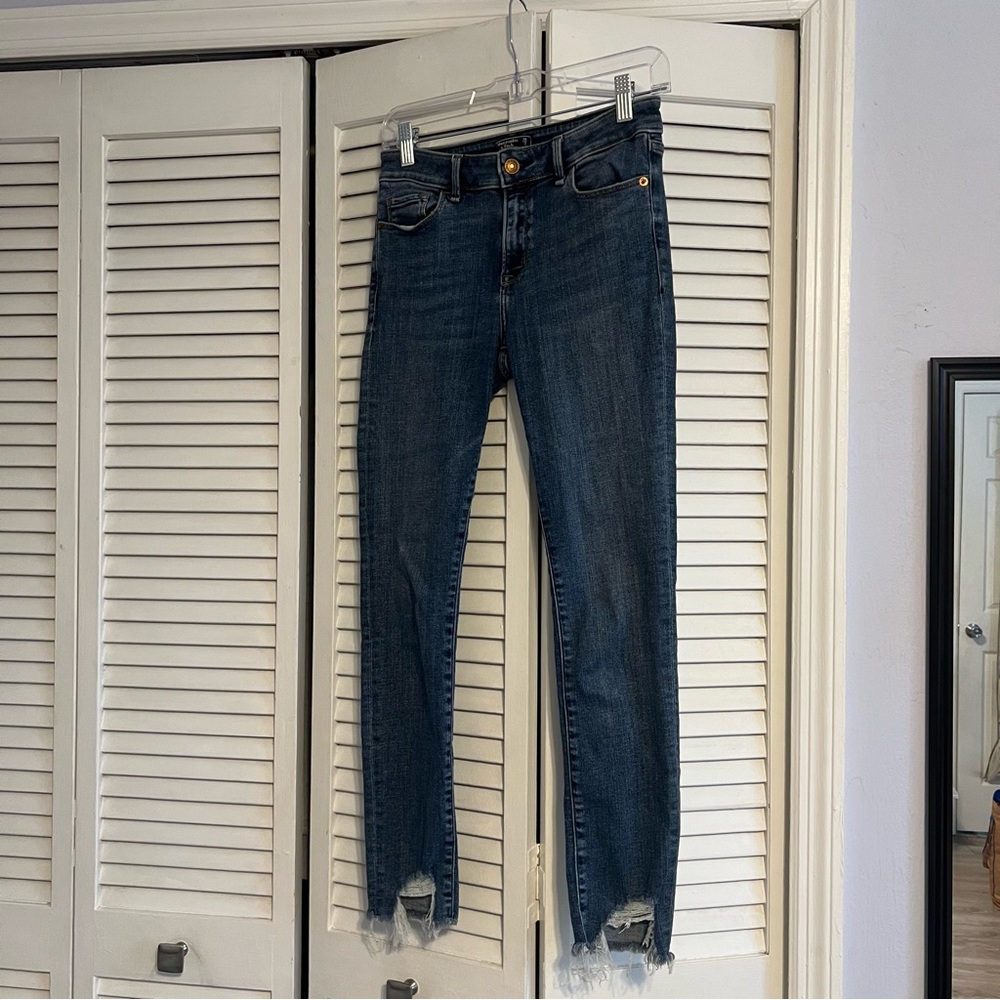 Cropped Jeans (Ankle) from Abercrombie & Fitch
